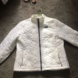 Women’s North Face lightweight winter coat